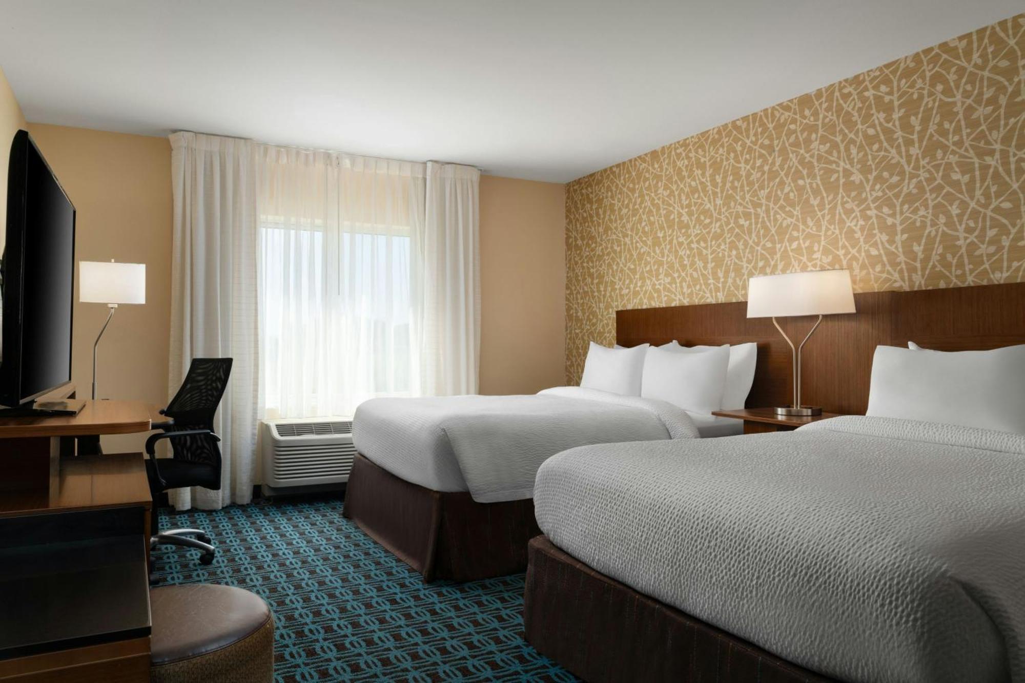 Fairfield Inn & Suites By Marriott Лондон Экстерьер фото