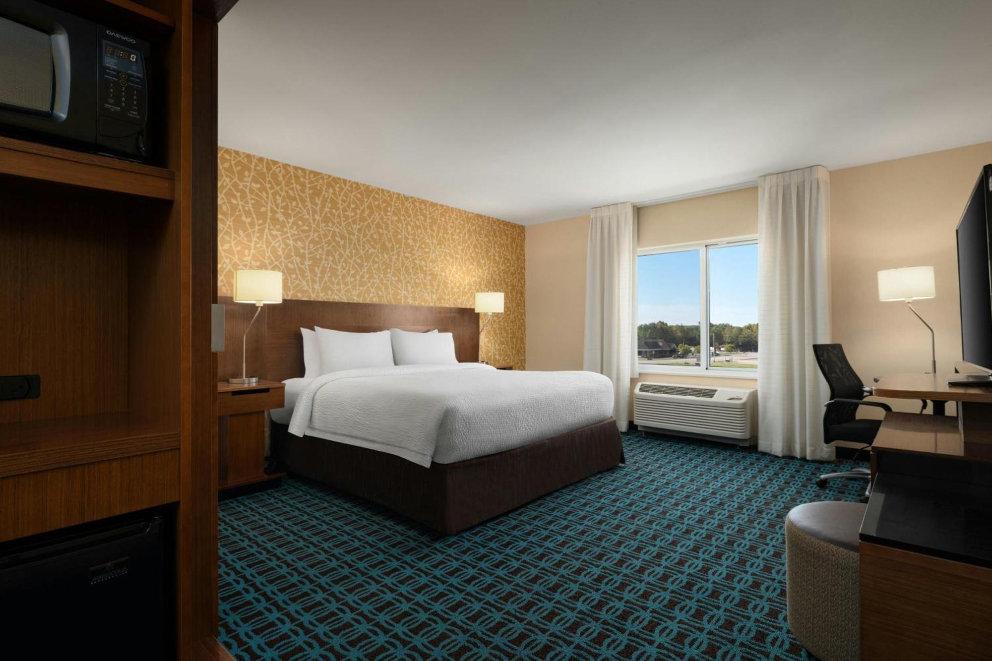 Fairfield Inn & Suites By Marriott Лондон Экстерьер фото